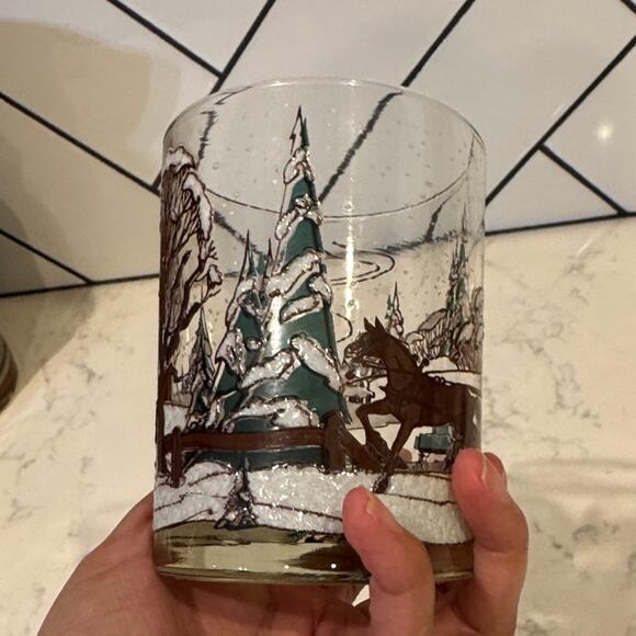 Vintage Currier & Ives collector's series Christmas old fashioned glasses x2 - Picture 6 of 8